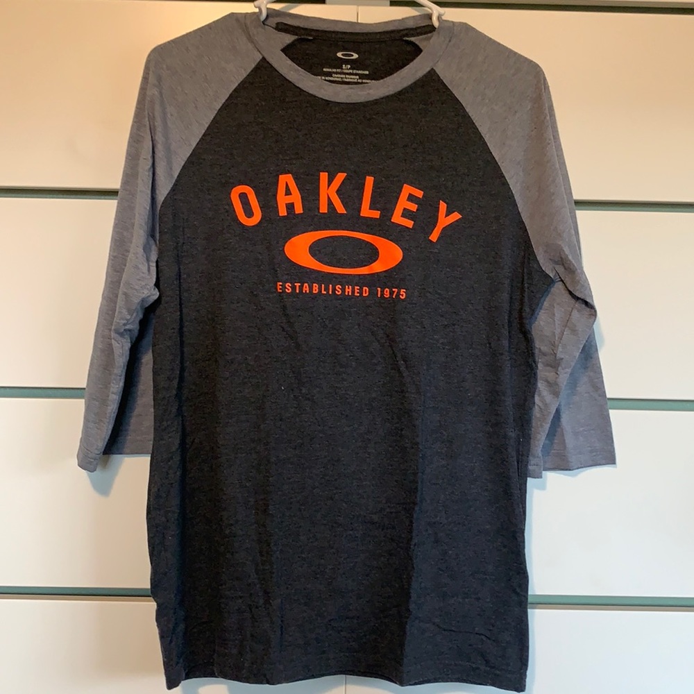 Oakley 3/4 sleeve shirt